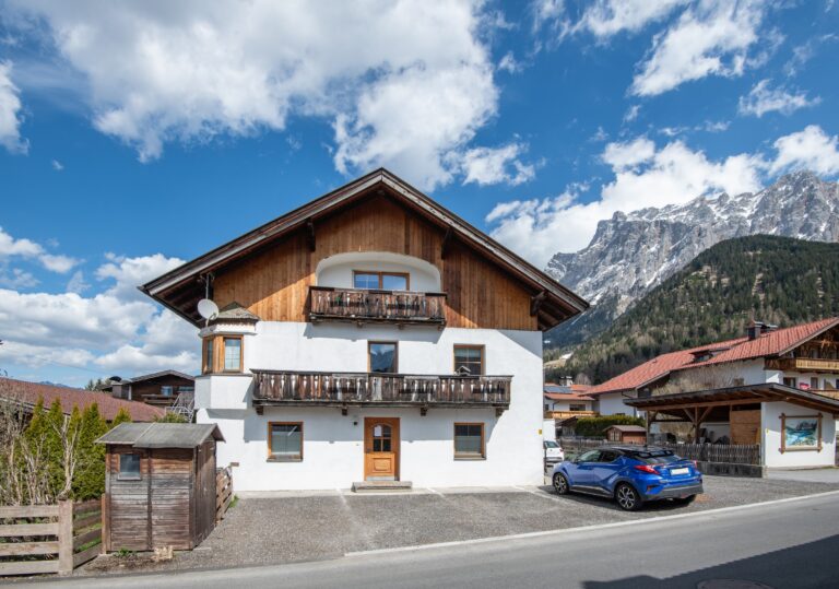 Apartmenthaus Aachener Hof – Ferienwohnung von Fewomigo