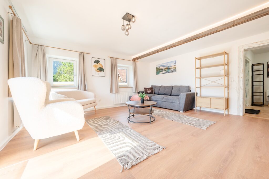 Schlossberg Apartment – Ferienwohnung von Fewomigo